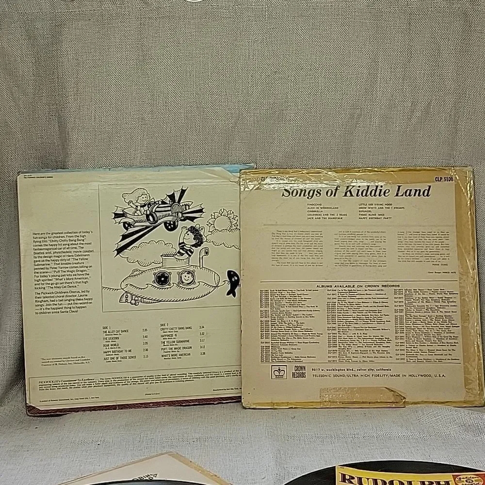Childrens song albums‎